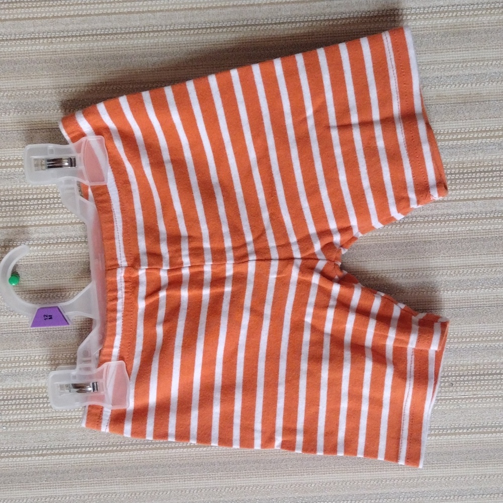 *3for$9*Unisex Carter's size 4t striped shorts
